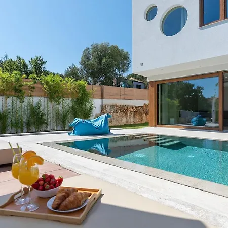 Holiday home Breeze *
