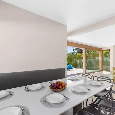 Breeze Holiday home *