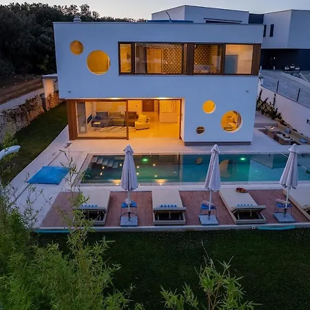 Breeze Holiday home
